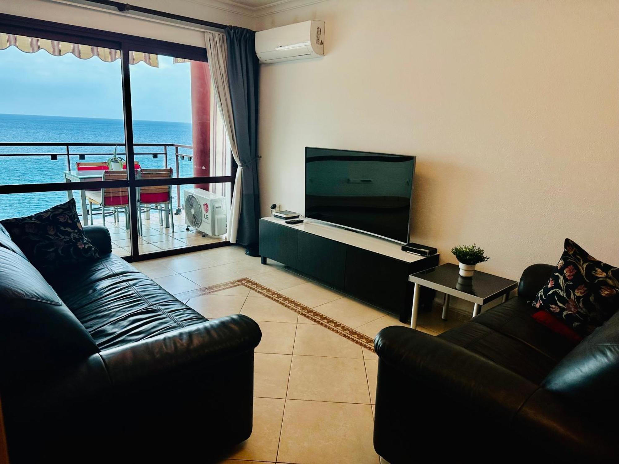 Su Eminencia - Sea View Apartment With Modern Comforts 皮拉亚德尔库拉 外观 照片